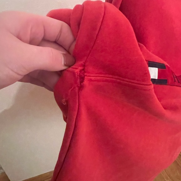 Medium tommy hillfiger crewneck - Picture 3 of 4